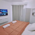 Napa Living Apartment *