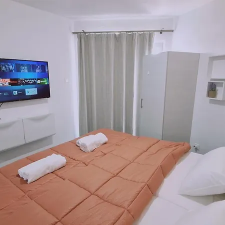Napa Living Apartment *