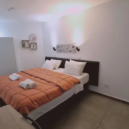 Napa Living Айя-Напа