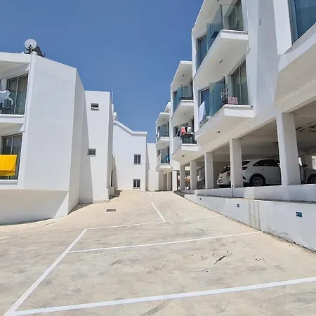 Napa Living Apartment *