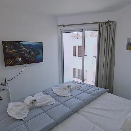Napa Living Apartment *