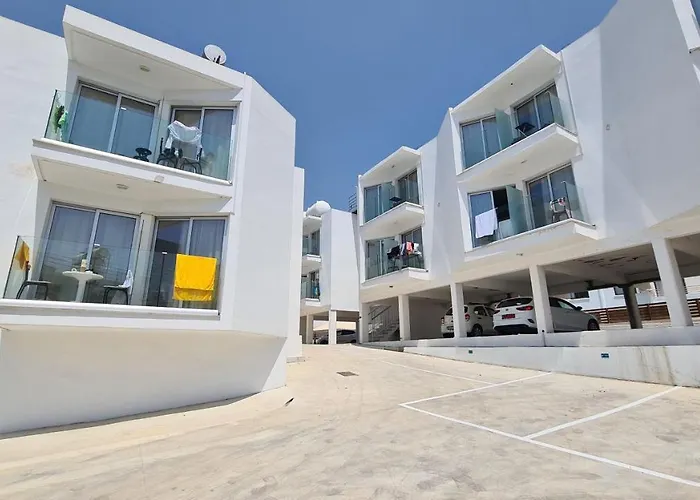 Napa Living * Aya Napa